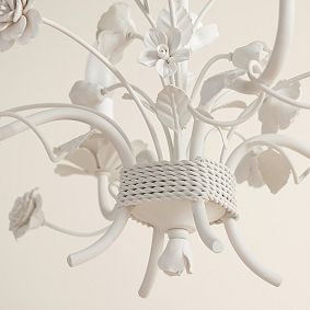 Avery Sculpted Floral Chandelier (20")
