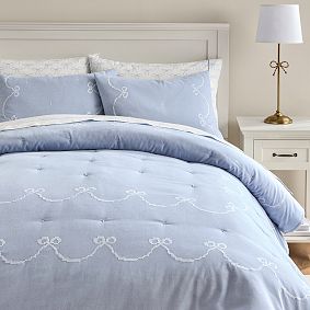 Georgia Bow Garland Quilt