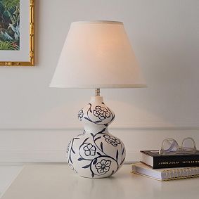 Roller Rabbit Ceramic Table Lamp (19")