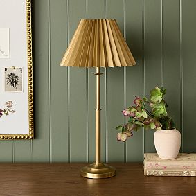 Chris Loves Julia Table Lamp (23")