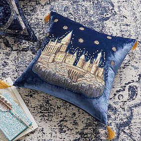 Harry Potter&#8482; Hogwarts&#8482; Castle Pillow Cover