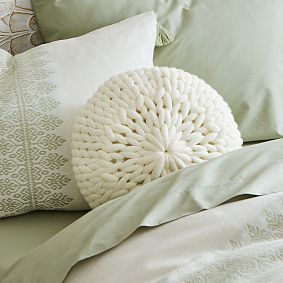 Round Chunky Knit Pillow