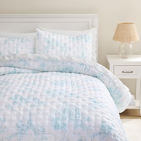 Amelia In Paris Toile Quilt