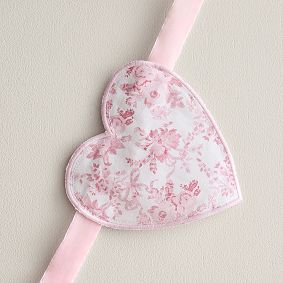 LoveShackFancy Printed Heart Garland (92")