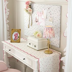 Loveshackfancy No Nails Floral Pinboards (24"x36")