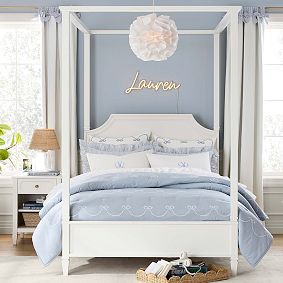 Georgia Bow Garland Quilt