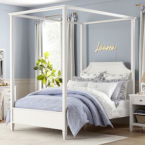 Auburn Canopy Bed