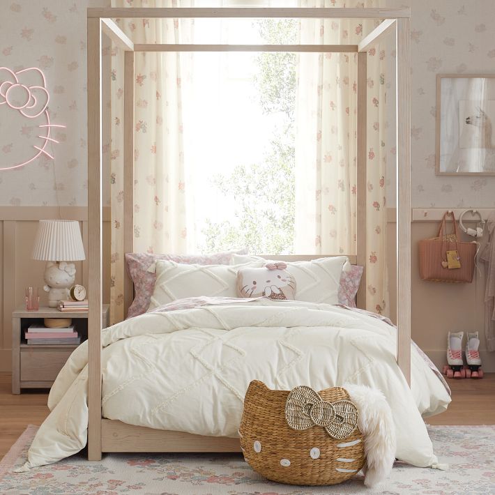 Hello Kitty® Heritage Floral Sheet Set | Pottery Barn Teen