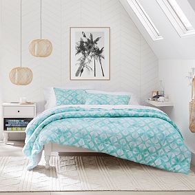 Bellevue Platform Bed &amp; Nightstand Set