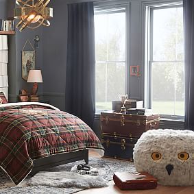 Harry Potter&#8482; Hogwarts&#8482; Trunk (32&quot;)