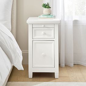 Beadboard Breadboard Nightstand (21")