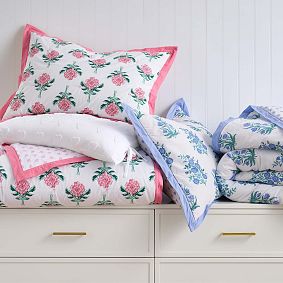 Roller Rabbit Rosebud Quilt