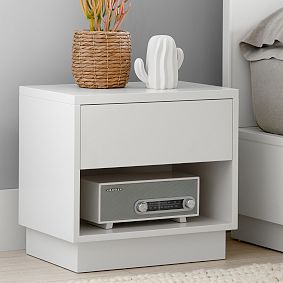 Bowen Nightstand (21")
