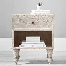 Bellevue Nightstand (19")