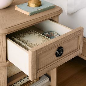 Colette Nightstand (18")
