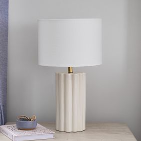 Scalloped Table Lamp (18")