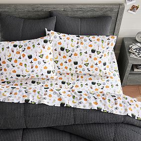 Trick-or-Treat Glow-in-the-Dark Sheet Set