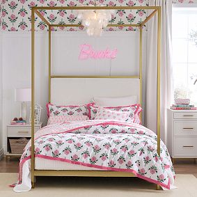 Roller Rabbit Rosebud Quilt