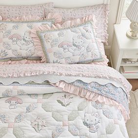 Hello Kitty&reg; & Friends Diamond Quilt
