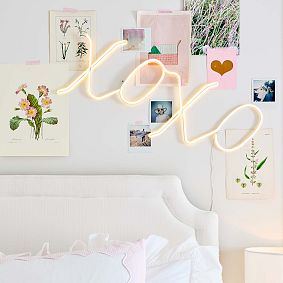 XOXO Neon Wall Light