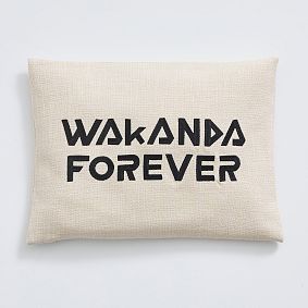 Marvel's <em>Black Panther</em> Glow-in-the-Dark Wakanda Forever Pillow Cover