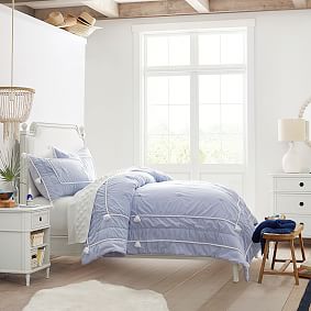 Chambray Tassel Quilt