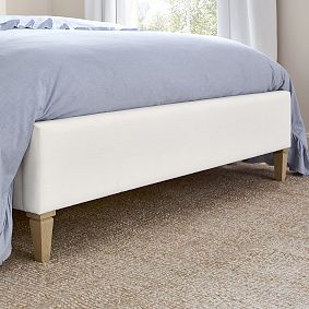 Auburn Tufted Upholstered Classic Bed