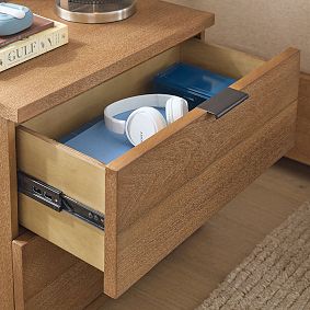 Stinson Smart Charging Nightstand (22.5")