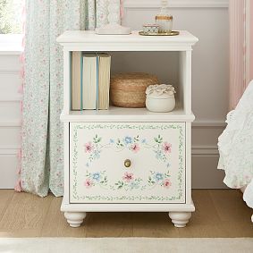 Hill House Home Chelsea Nightstand (18d")
