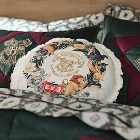Harry Potter™ Wreath Round Pillow