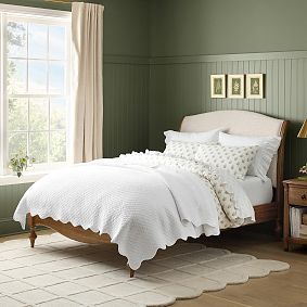 Chris Loves Julia Sleigh Bed