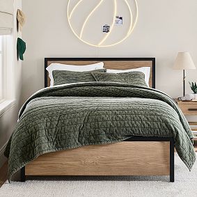 Kearny Classic Bed