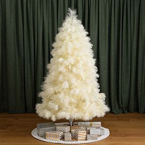 Artificial Pampas Grass Christmas Tree (4'-6')