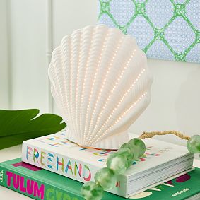 Clamshell Table Lamp (9")