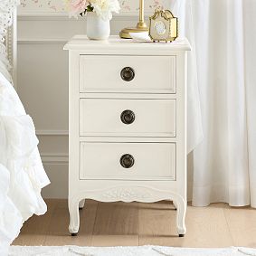 LoveShackFancy 3-Drawer Nightstand (18")
