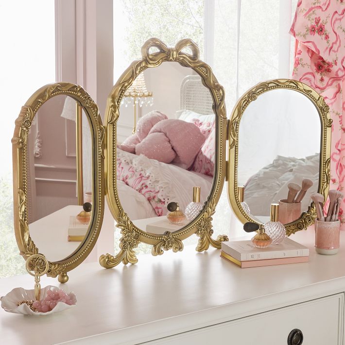 Lighted Mirror Tri Fold Dressing Table Mirror Famapy LED Tri Fold Mirror Vanity  Desk Set Adjustable