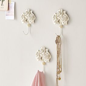 LoveShackFancy No Nails Bouquet Hooks - Set of 3