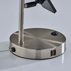 Wyatt SuperCharger Desk Lamp (22")