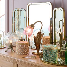 <i>Wicked</i> Trifold Vanity Mirror (37"x26")