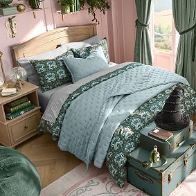 <i>Wicked</i> Elphaba Duvet Cover