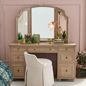 <i>Wicked</i> Tulip Task Lamp