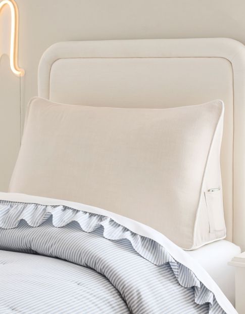 Pillows &amp; Throws