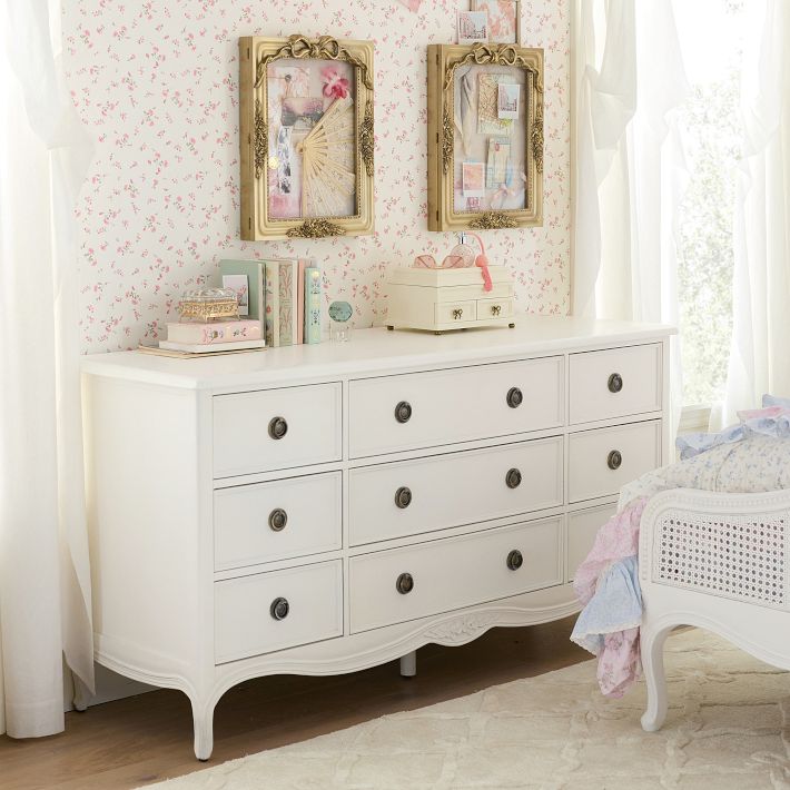 Pink Love アンティークホワイト木製キャビネット LoveShackFancy Regency Jewelry Tower | Pottery Barn Teen