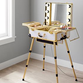 Faceted Travel Vanity
