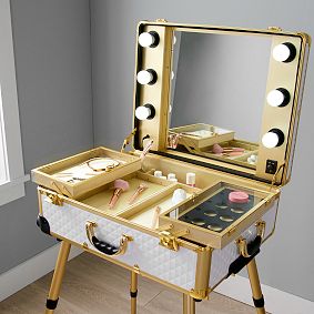 Faceted Travel Vanity