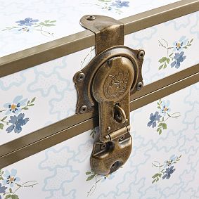 Hill House Home Clematis Scallop XXL Dorm Trunk (36")