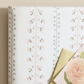 No Nails Dorm Pinboard (36"x24")