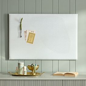 Chris Loves Julia No Nails Pinboard (36"x24")