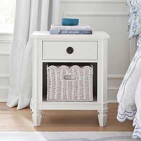 Marlowe Nightstand (22")