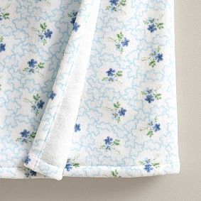 Hill House Home Clematis Scallop Bath Wrap
